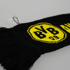 Schwarzgelber Borussia Dortmund Schal mit BVB-Logo und Fransen, perfekt als Fanartikel und Auto-Schmuck.
