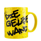 黄色多特蒙德球迷杯，杯身印有黑色字样“Die Gelbe Wand”，是BVB球迷的官方周边商品。