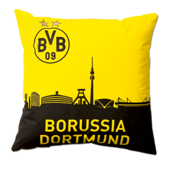 Un coussin du BVB aux couleurs du club, noir et jaune, orné d'une silhouette de la ville de Dortmund et d'un grand logo du BVB, idéal comme objet de fan et accessoire de décoration, dimensions : 40 x 40 cm.