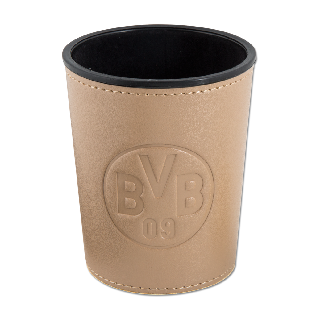 Vaso cúbico de color beige con acabado de imitación de piel y el logotipo «BVB 09» grabado, ideal para los aficionados del Borussia Dortmund y para juegos de mesa.