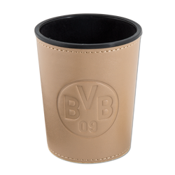 米色仿皮质骰子杯，印有BVB 09压花标志，是多特蒙德球迷和桌游的理想之选。