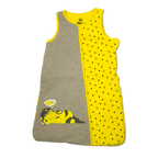 Sacco a pelo per neonati nei colori grigio e giallo-nero, con motivo a stelle e disegno di EMMA, ideale per i piccoli tifosi del BVB.