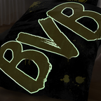 Schicke Borussia Dortmund Bettwäsche in schwarzgelbem Design mit leuchtendem BVB-Schriftzug und den Maßen 135x200cm, ideal für Fans.