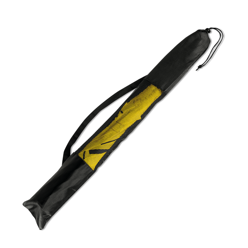 Schwarzgelber Borussia Dortmund Sonnenschirm in einer praktischen Tragetasche, ideal für Strand und Freizeit.