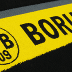 Asciugamano del BVB nei colori nero e giallo con lo stemma del Borussia Dortmund, ideale per i tifosi e perfetto come articolo di merchandising.