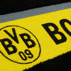 Serviette de douche BVB noire et jaune, ornée d'un emblème BVB bien visible et d'un motif typique du BVB, dimensions : 70 x 140 cm. Idéale pour les fans de football.