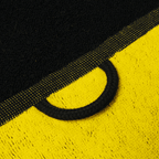 Black-and-yellow BVB bath towel with emblem and classic design, measuring 100x150 cm, perfect for Borussia Dortmund fans.