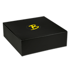 黄色の「B」ロゴと「Borussia Dortmund」の文字が入った黒いギフトボックス。BVBのグッズやファンアイテムに最適です。