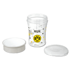 Der BVB-Magic-Cup ist ein transparenter Trinkbecher mit BVB-Logo und Stern-Muster in schwarzgelben Farben, perfekt als Fanartikel für Kinder.