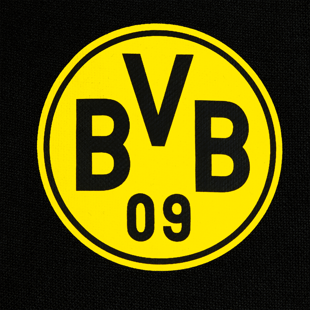 Schwarzgelbes BVB-Logo von Borussia Dortmund auf schwarzem Stoffhintergrund, zeigt die Initialen BVB und die Jahreszahl 09.