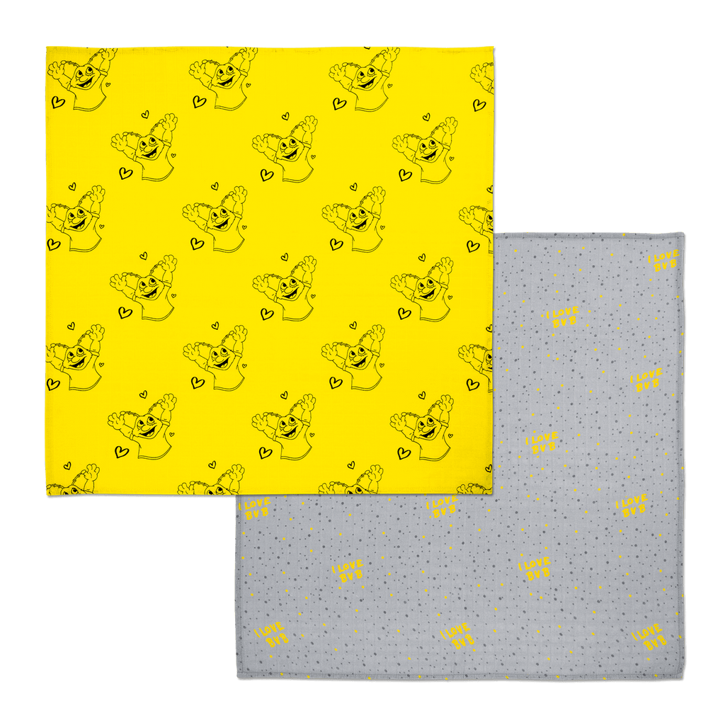 Il set da 2 foulard BVB è composto da un foulard giallo con motivo BVB e da un foulard grigio con la scritta gialla “LOVE BVB”. Perfetti come accessori per neonati e articoli per tifosi.