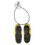 Un paio di scarpe da calcio del BVB nei colori nero e giallo con ventosa, ideali come gadget decorativo per i tifosi del Borussia Dortmund.