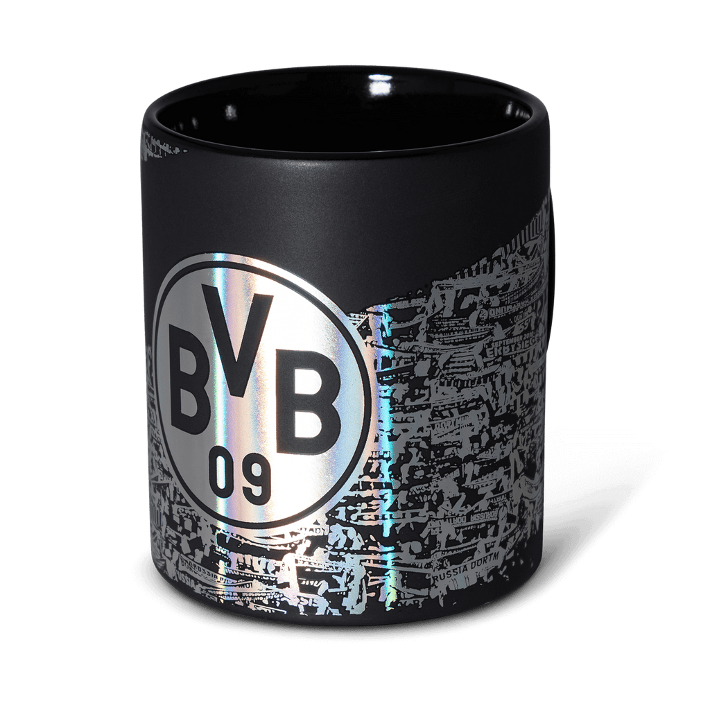 这款黑色多特蒙德（BVB）马克杯配有全息标志和南看台图案，是多特蒙德球迷以及咖啡或茶爱好者的理想之选。