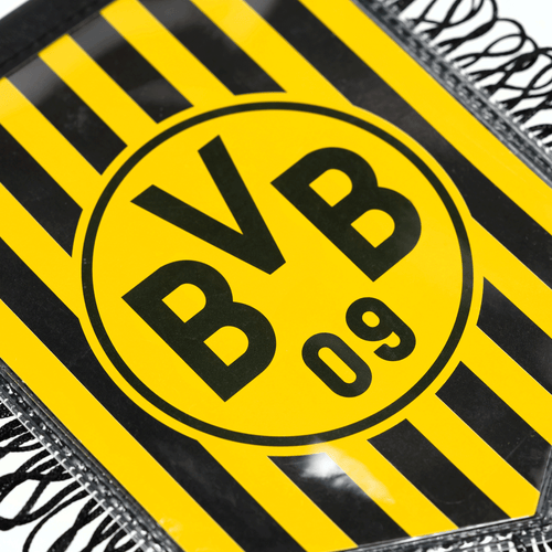 Banderín para el coche en negro y amarillo con el logotipo del BVB 09 y un diseño a rayas, ideal para los aficionados del Borussia Dortmund.