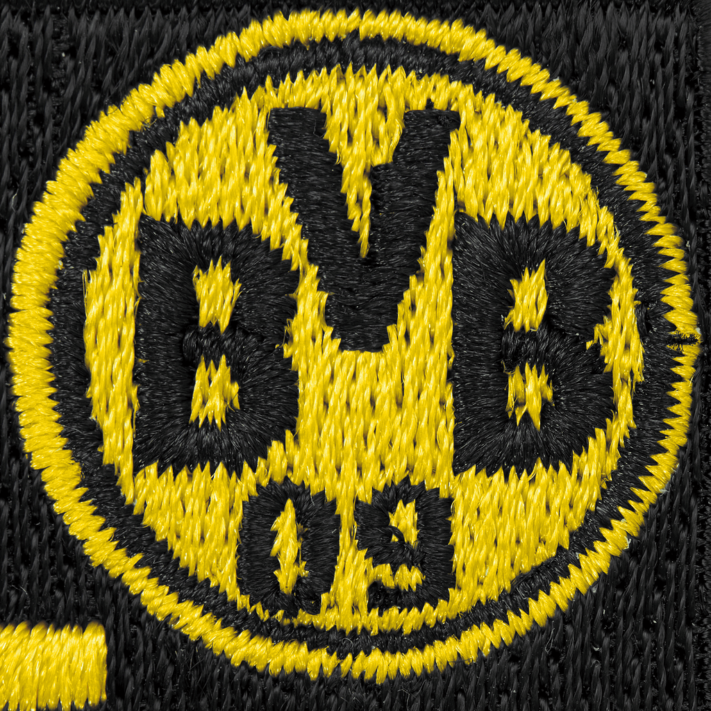 黑色和黄色相间的多特蒙德（BVB）补丁，绣有俱乐部徽标和“09”字样，是多特蒙德球迷的理想之选。
