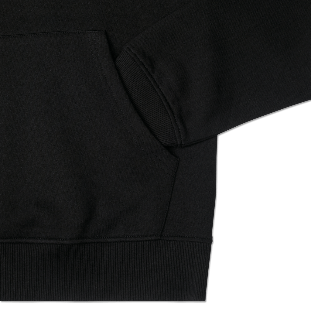 Gros plan sur un sweat à capuche noir du BVB, doté d'un ourlet côtelé et d'une poche ventrale très pratique.