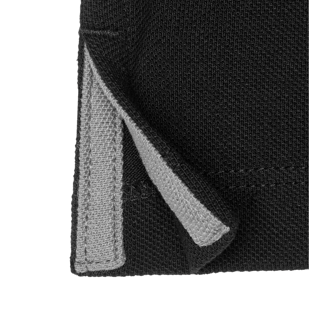 Detailansicht des schwarzen BVB-Poloshirts mit grauen Akzenten und hochwertiger Verarbeitung