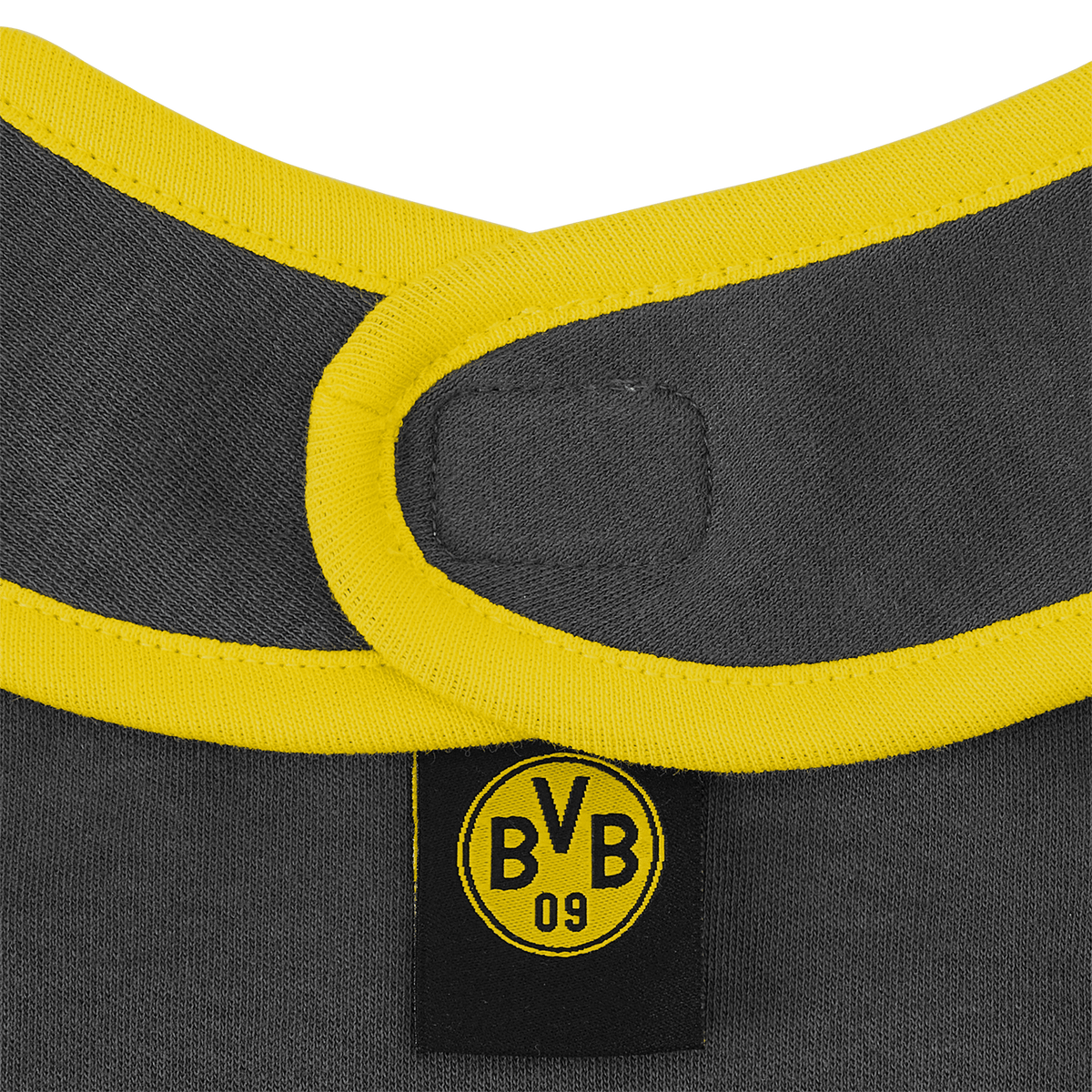 Close-up of a black-and-yellow BVB bib from a 2-pack featuring the BVB 09 logo, perfect for little Borussia Dortmund fans.