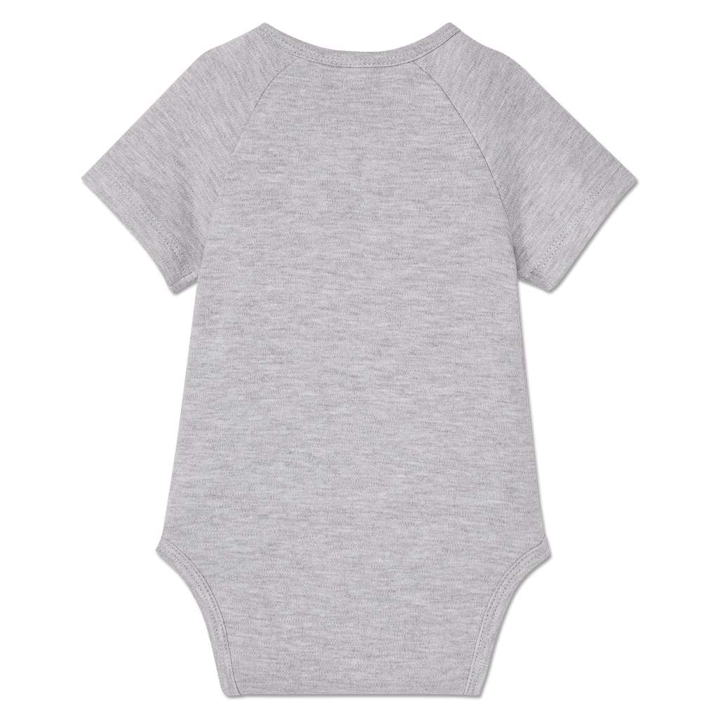 Body gris para bebé con mangas cortas y diseño sencillo en la parte trasera. Ideal para los pequeños aficionados del Borussia Dortmund.