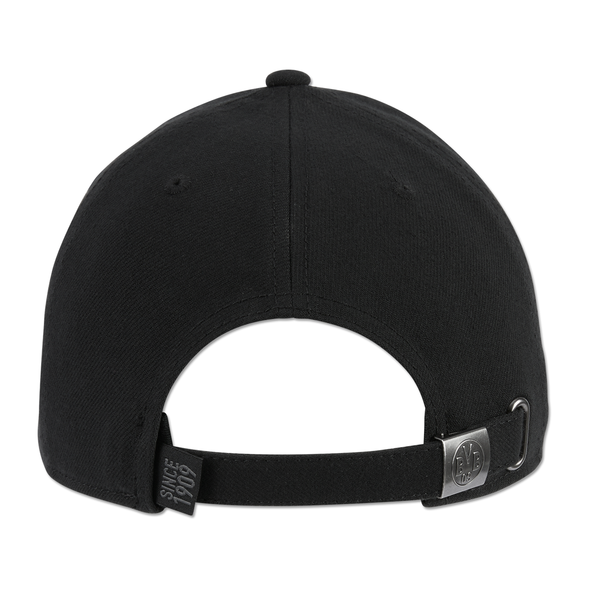 Vista trasera de una gorra negra del BVB con cierre ajustable, hebilla metálica y la inscripción «Since 1909», un diseño elegante para los seguidores del BVB.