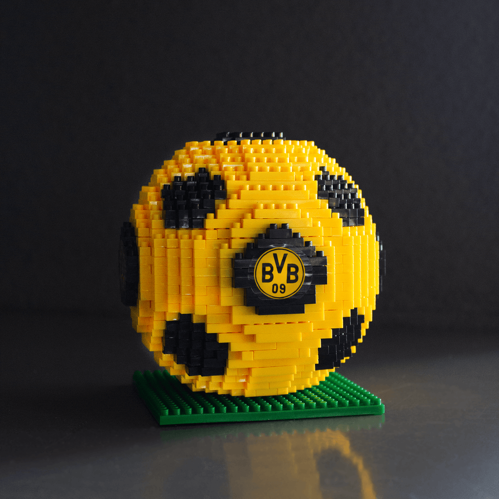 3D BVB soccer model kit in black and yellow with the BVB logo, ideal for Borussia Dortmund fans and model-building enthusiasts.
