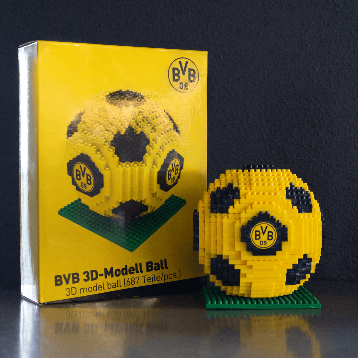 BVB 3D model ball with 687 parts, in the club colors of black and yellow—perfect as a fan item or gift.