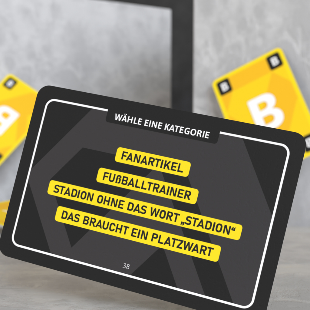Das BVB Stadt Land Vollpfosten Kartenspiel in schwarzgelbem Design, ideal für Fans von Borussia Dortmund und Gesellschaftsspielen. Perfekt als Geschenk oder Fanartikel.
