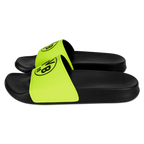 Tongs de bain noir et jaune du BVB, ornées du logo bien visible du club, idéales pour les supporters du Borussia Dortmund.