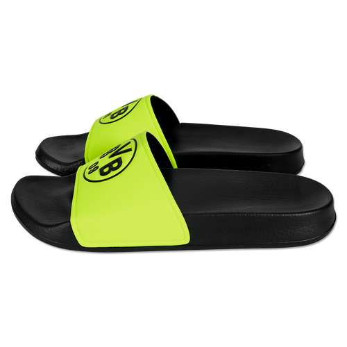 Tongs de bain noir et jaune du BVB, ornées du logo bien visible du club, idéales pour les supporters du Borussia Dortmund.