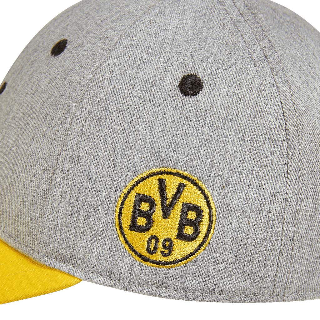 黄色のつばと「BVB 09」の刺繍ロゴが入った、幼児用のグレーのBVBキャップ。ファンアイテムとして最適です。