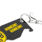 Schlüsselanhänger im BVB-Design, schwarzgelb mit 'HINEIN! HINEIN!' Schriftzug und praktischem Flaschenöffner.