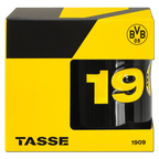 「1909」の文字とBVBのロゴが入った黒と黄色のBVBマグカップ。専用のギフトボックスに梱包されています。