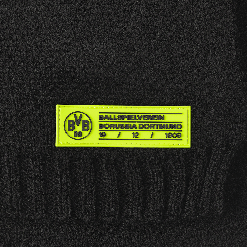 Bufanda del BVB en color negro con el escudo amarillo del Borussia Dortmund y el año 1909, ideal como artículo para aficionados.