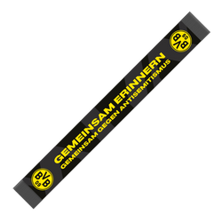 Schwarzer Schal des BVB mit gelber Aufschrift 'Gemeinsam gegen Antisemitismus' und BVB-Logo an den Enden. Ein Fanartikel für Solidarität und Mannschaftssupport.