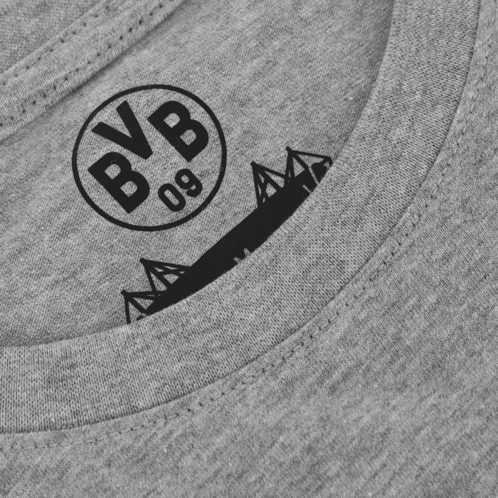 灰色多特蒙德（BVB）T恤，印有BVB 09标志，领口处饰有SIGNAL IDUNA PARK的艺术化图案。