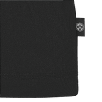 Detailansicht eines schwarzen BVB Retro T-Shirts mit seitlichem Logo-Tag.