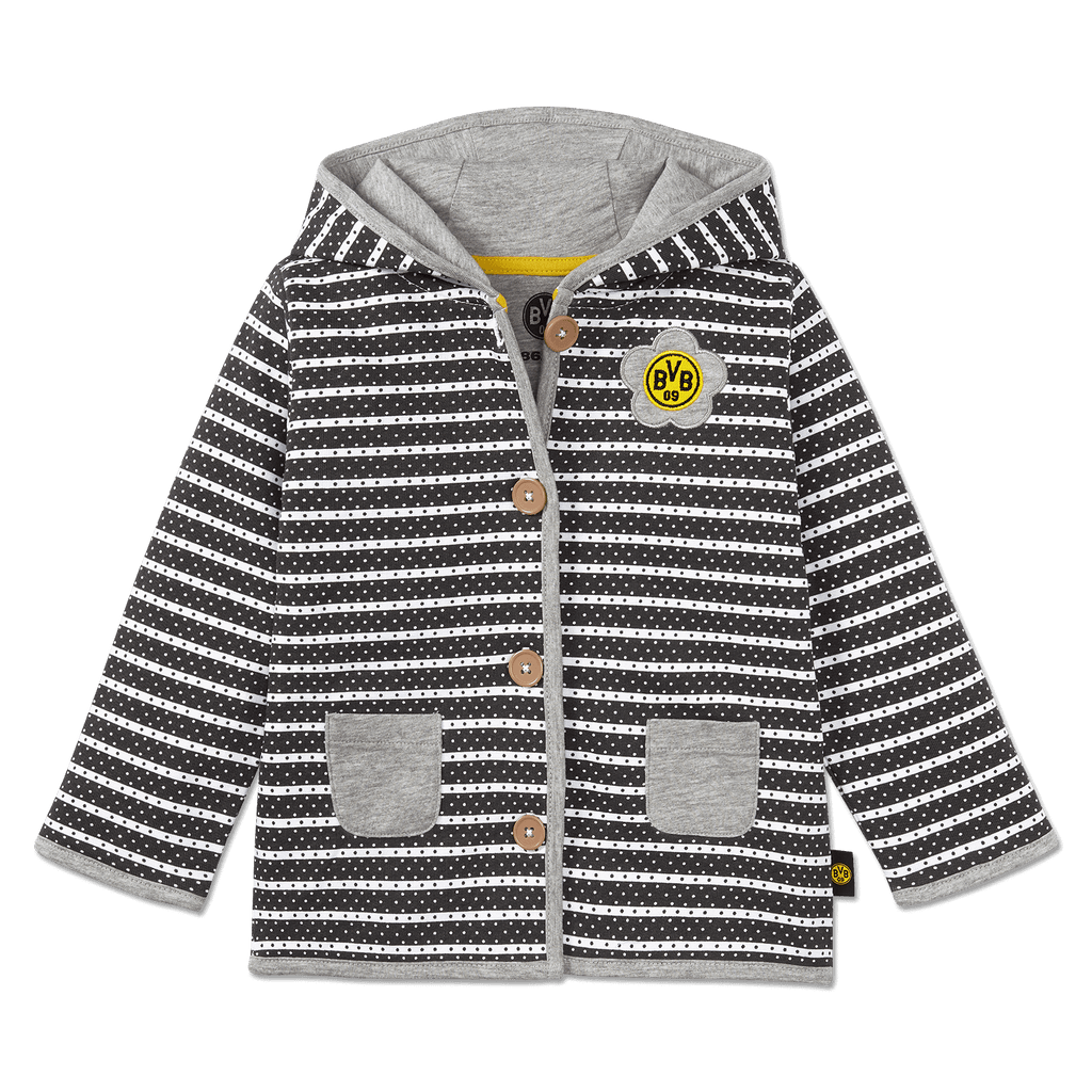BVB Jacke für Babys und Kleinkinder aus French Terry mit schwarz-weiß gestreiftem Muster, Kapuze, Holzknebelknöpfen, zwei Taschen und dem ikonischen BVB-Logo auf der Brust.