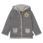 BVB Jacke für Babys und Kleinkinder aus French Terry mit schwarz-weiß gestreiftem Muster, Kapuze, Holzknebelknöpfen, zwei Taschen und dem ikonischen BVB-Logo auf der Brust.