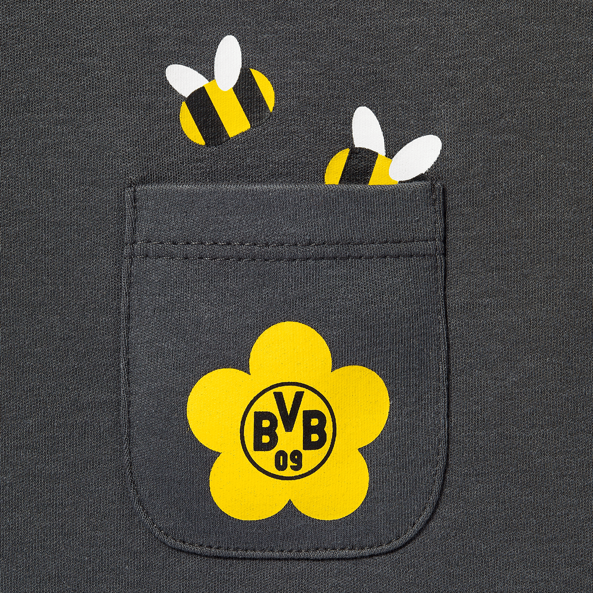 BVB-Langarmshirt für Babys und Kleinkinder in Schwarz mit gelbem BVB-Blumenlogo und Bienen-Design auf der Tasche.