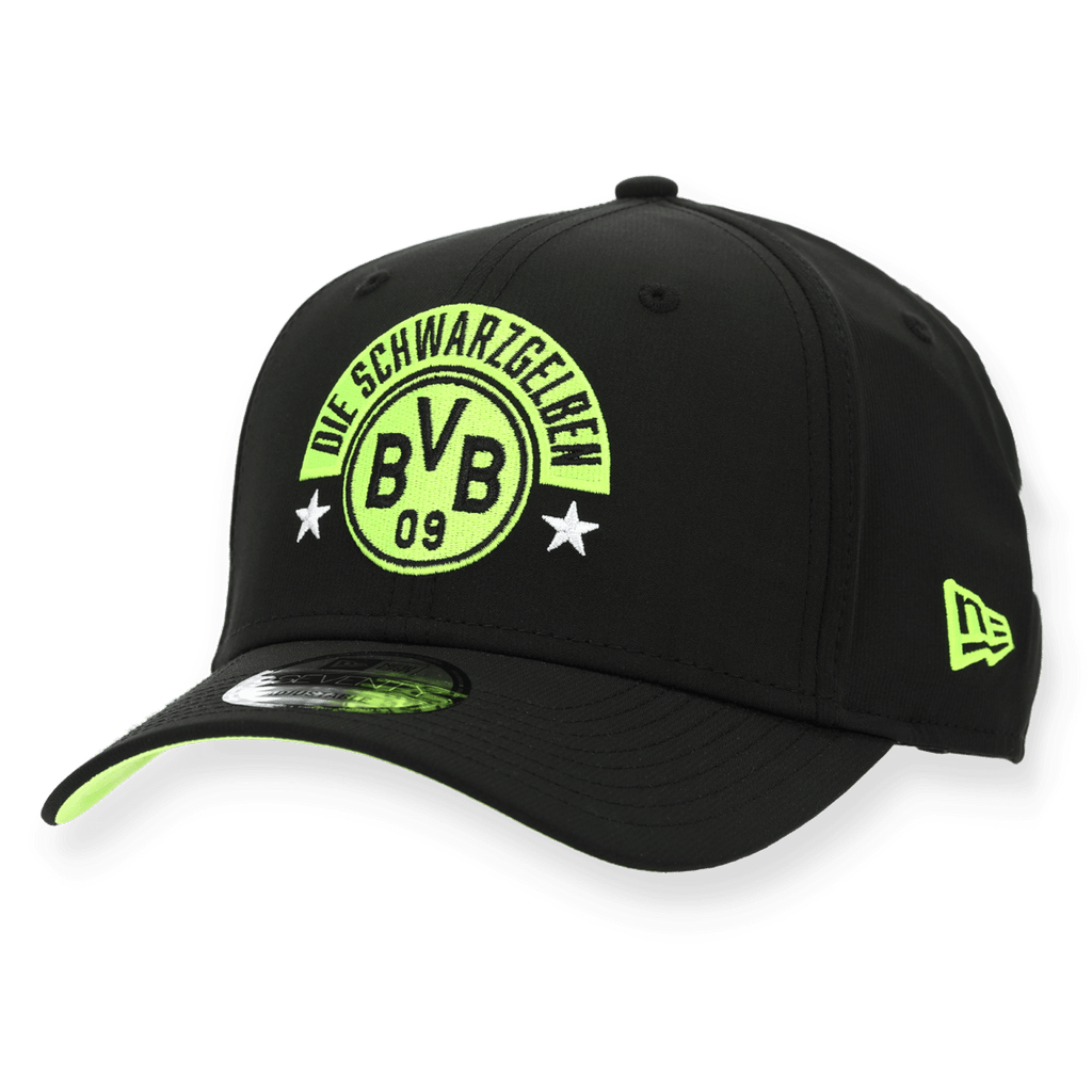 Black BVB cap by New Era in a retro design, featuring a green BVB logo, stars, and the inscription "DIE SCHWARZGELBEN" on the front.