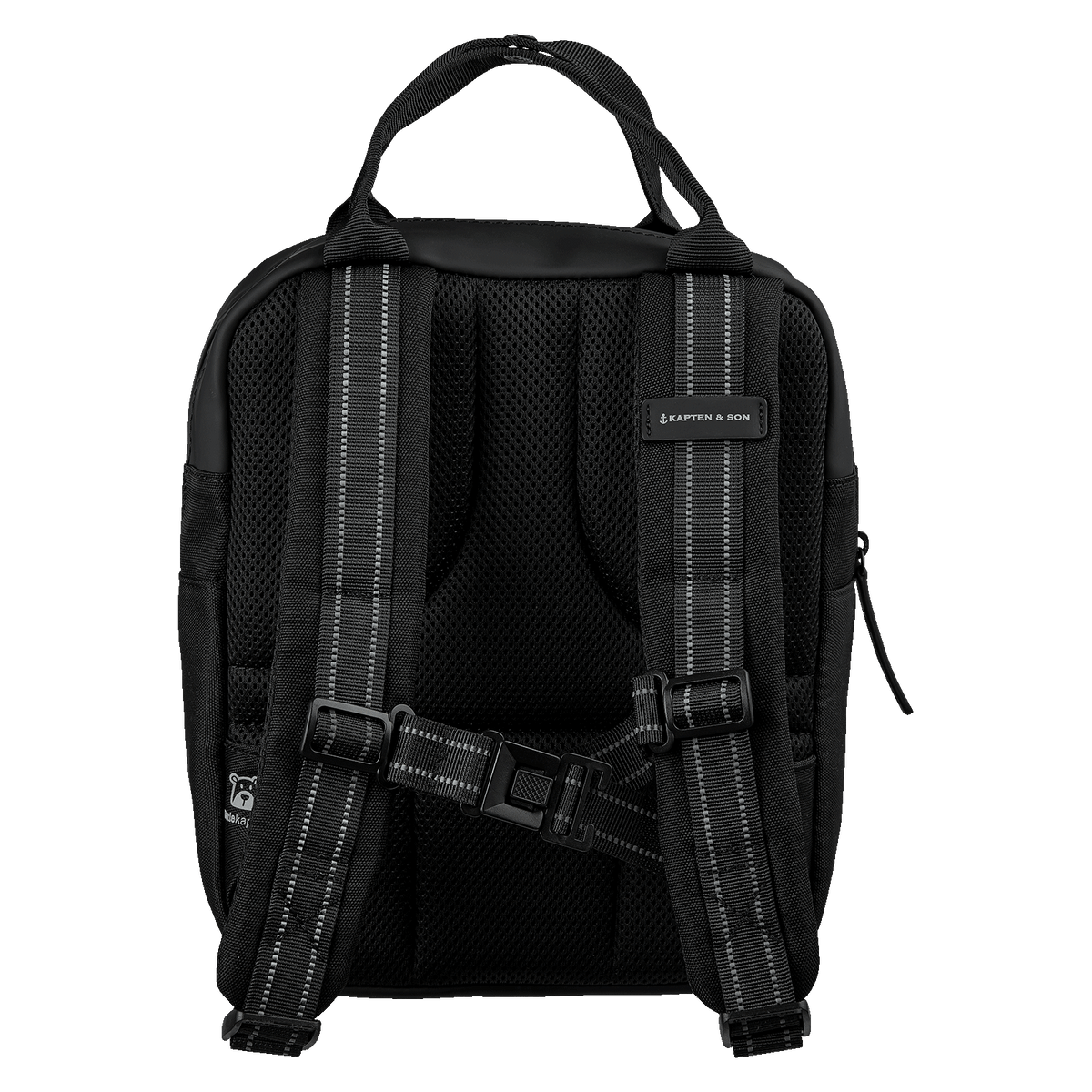 Schwarzer BVB x Kapten & Son Bergen Kids Rucksack in der Rückansicht mit gut gepolsterten Trägern und hochwertigem Design.