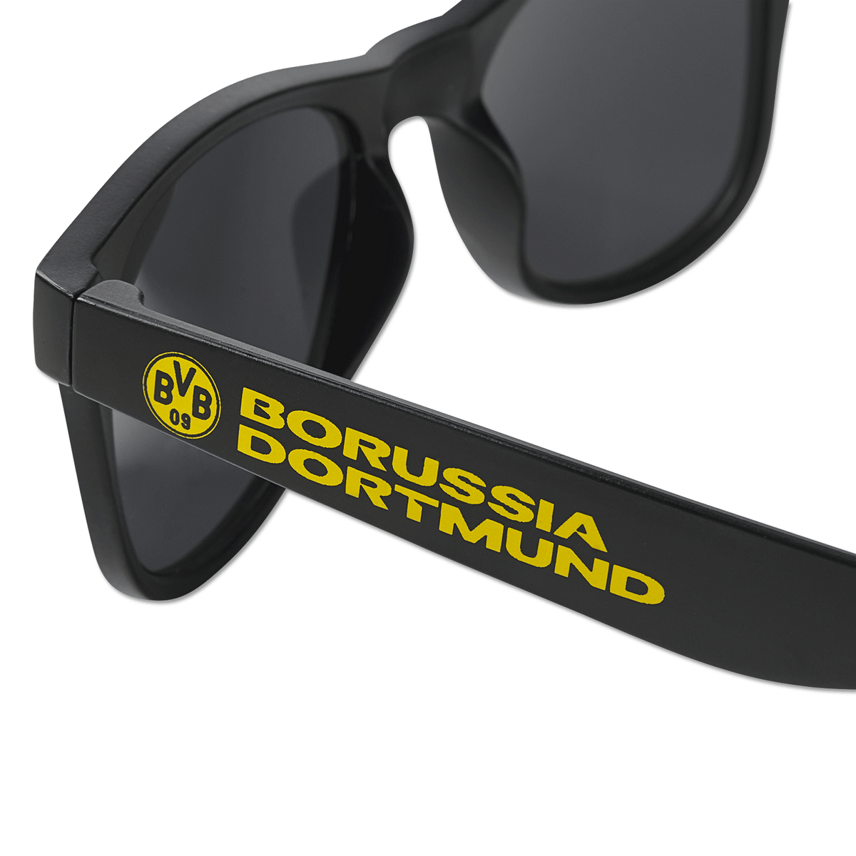 Schwarze Sonnenbrille mit gelbem Borussia Dortmund-Schriftzug und BVB-Logo auf dem Bügel, ideal für Fans.