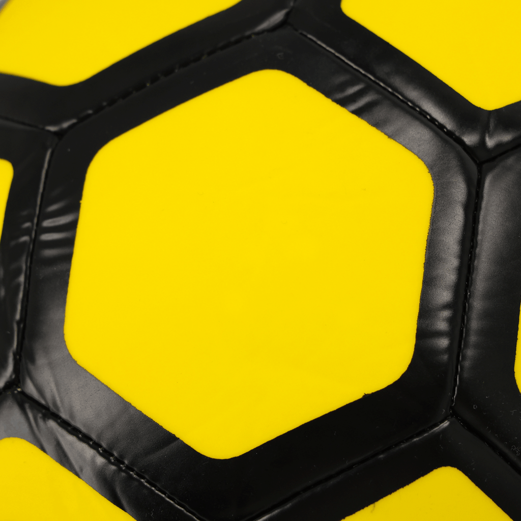 公平贸易品质的黑色与黄色多特蒙德（BVB）足球，适合球迷和足球运动员，5号球。