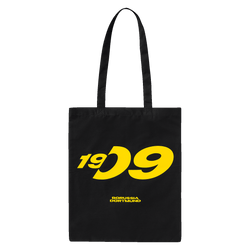 Schwarze Baumwoll-Tragetasche mit verlängerten Henkeln, gelber 1909-Aufschrift und kleinem Borussia Dortmund-Logo, ideal für Fans und Einkäufe.