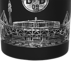 Edles schwarzes BVB-Windlicht mit feiner Gravur des SIGNAL IDUNA PARK Stadions und prominentem BVB-Emblem, ideal als dekorativer Fanartikel.