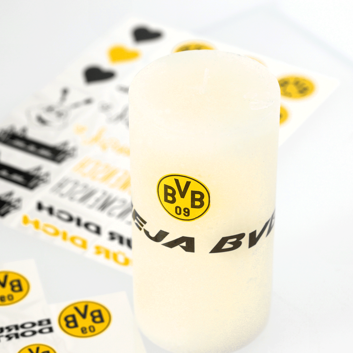 Kit de personalización para láminas de velas del BVB, que incluye el logotipo del BVB y un diseño en negro y amarillo, ideal para los aficionados creativos del Borussia Dortmund.