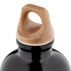 Schwarze BVB SIGG Trinkflasche mit nachhaltigem Verschluss, ideal für unterwegs und umweltfreundlich, 0,6 Liter.