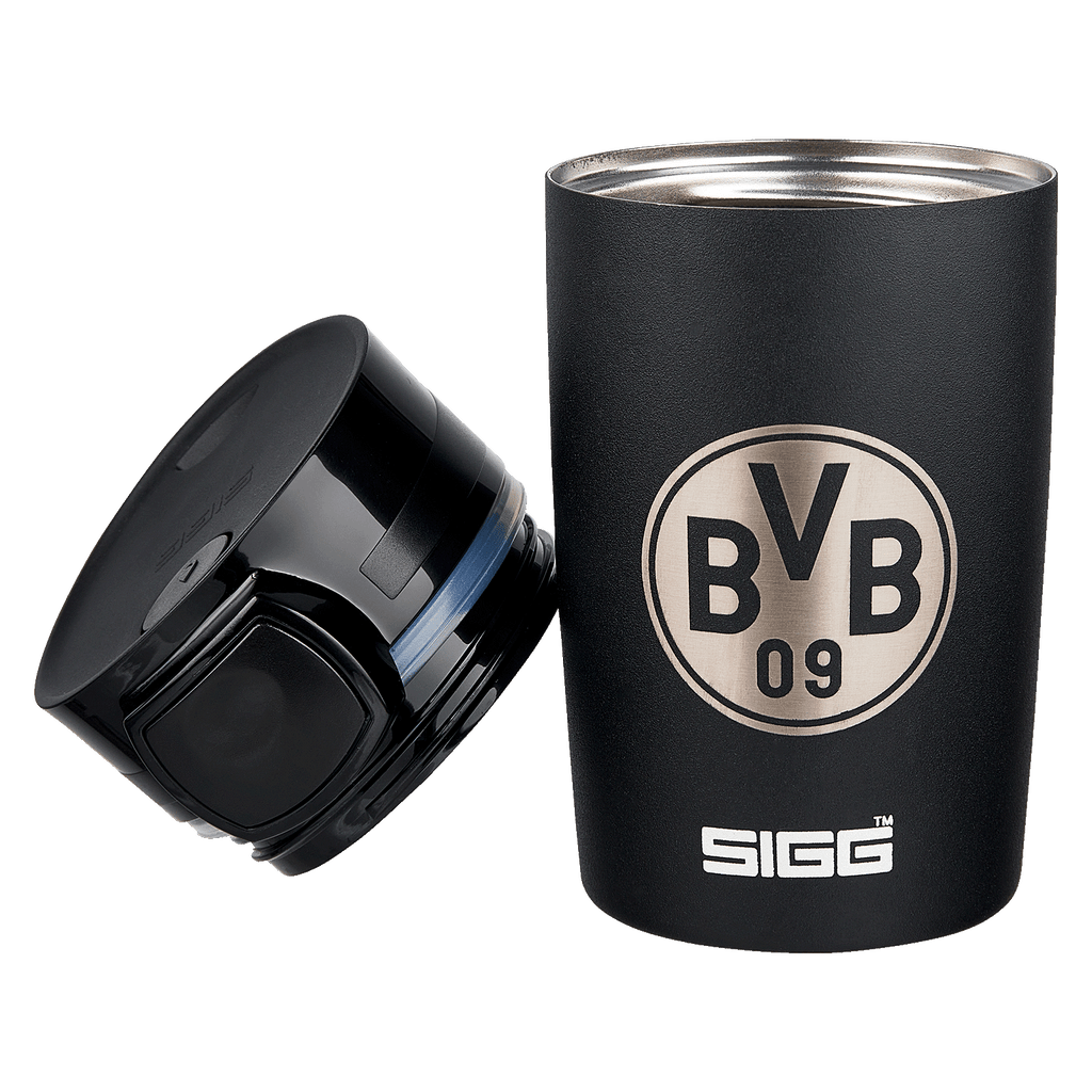 Tazza da caffè da asporto SIGG del BVB nera, con una capacità di 0,27 litri, logo del BVB in acciaio inossidabile e coperchio rimovibile: un accessorio pratico ed elegante per i tifosi.