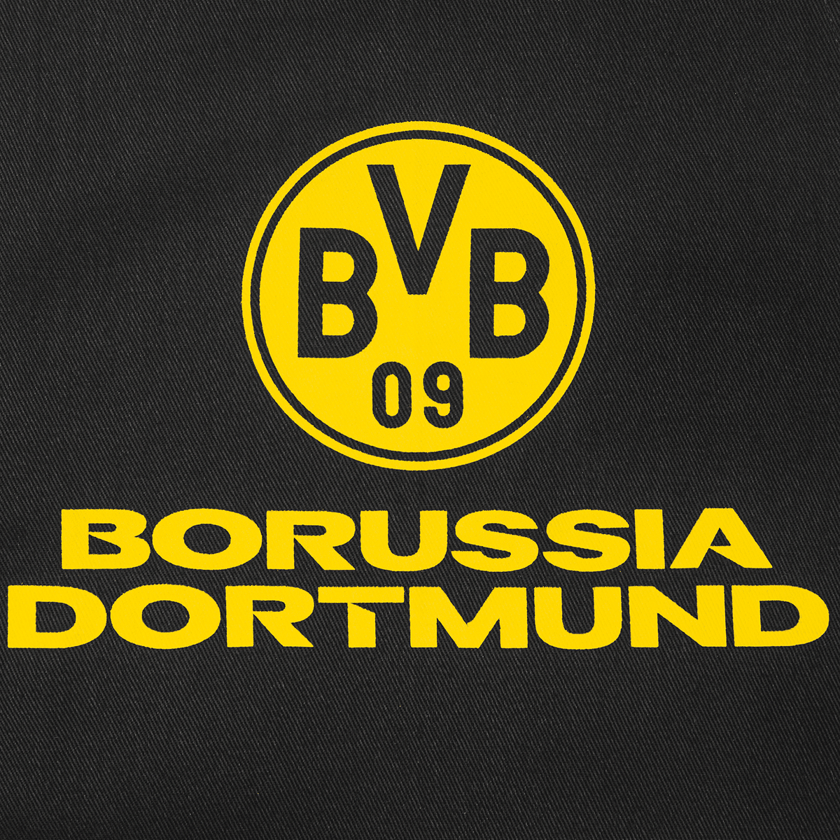 这款黑色多特蒙德（BVB）围裙适用于厨房和烧烤，配有黄色BVB标志和“Borussia Dortmund”字样，是BVB 09球迷的理想周边配件。