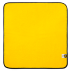 Foulard à capuche jaune du BVB avec bordure noire et logo EMMA, dimensions 75 x 75 cm, idéal pour les petits supporters du Borussia Dortmund.